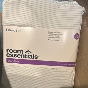 New- Room Essentials Twin/Twin XL
